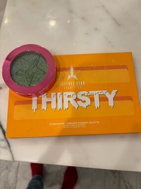 Jeffree Star Thirsty Eyeshadow Palette - Orange Packaging